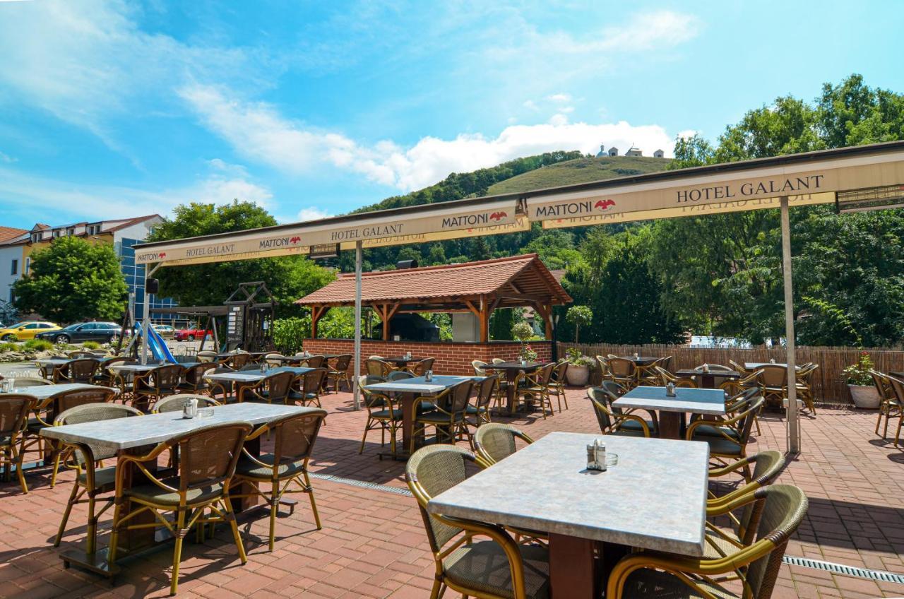 Hotel Galant Mikulov Exterior foto