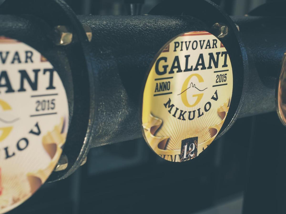 Hotel Galant Mikulov Exterior foto